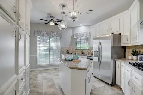112 Harbour Town Drive Conroe TX 77356