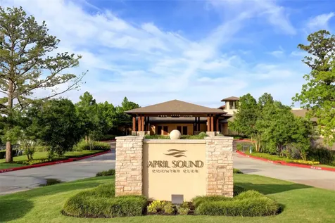 112 Harbour Town Drive Conroe TX 77356