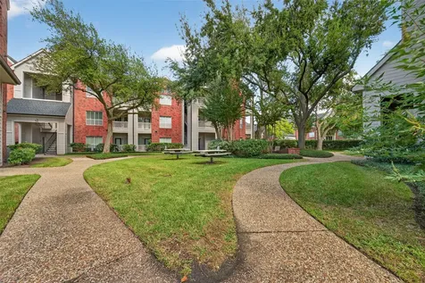 1330 Old Spanish Trail 3206 Houston TX 77054