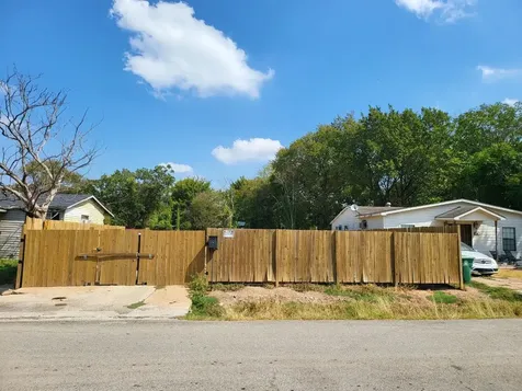 105 Zachary Street Houston TX 77029