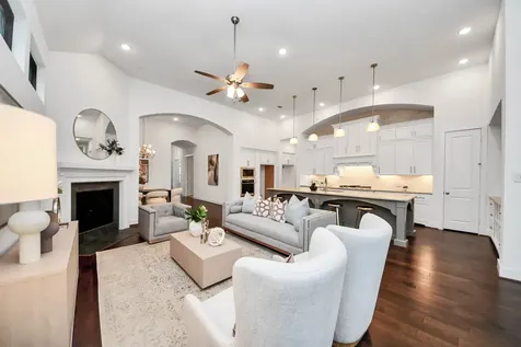 4310 Bakers Cove Manvel TX 77578
