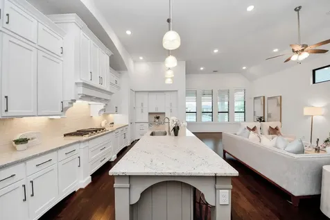 4310 Bakers Cove Manvel TX 77578