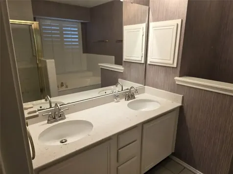 1323 Village Garden Drive Missouri City TX 77459