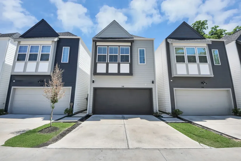 318 Neyland Street Houston TX 77022
