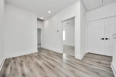 318 Neyland Street Houston TX 77022