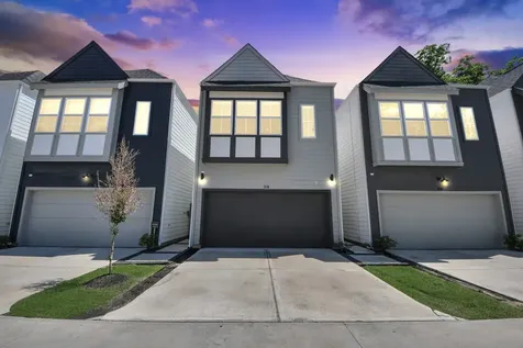 318 Neyland Street Houston TX 77022