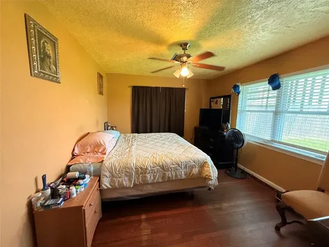 6625 Sandstone Street Houston TX 77074