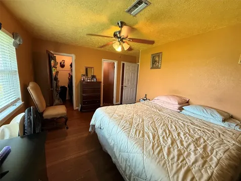 6625 Sandstone Street Houston TX 77074