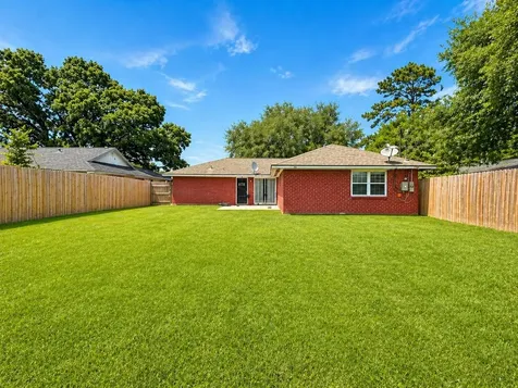 6625 Sandstone Street Houston TX 77074