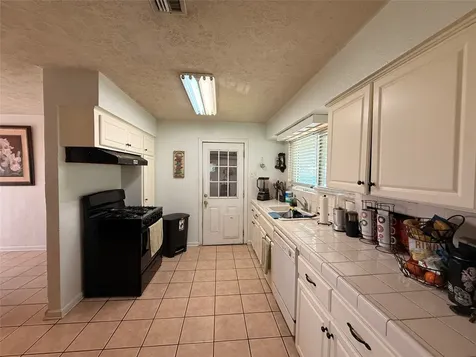 6625 Sandstone Street Houston TX 77074