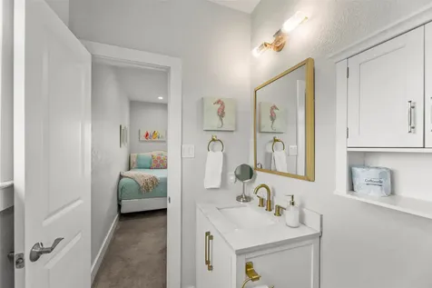 4114 NW Green Heron Drive Galveston TX 77554