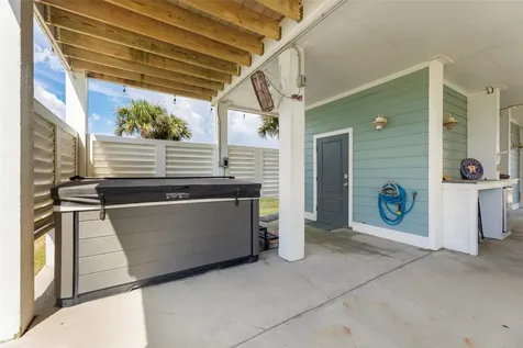 4114 NW Green Heron Drive Galveston TX 77554