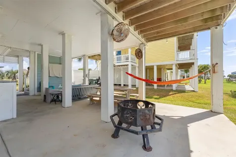 4114 NW Green Heron Drive Galveston TX 77554