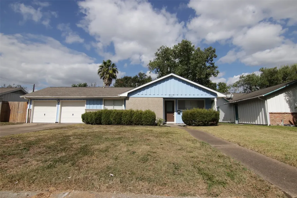 7030 Sharpview Drive Houston TX 77074