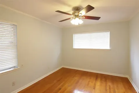 7030 Sharpview Drive Houston TX 77074