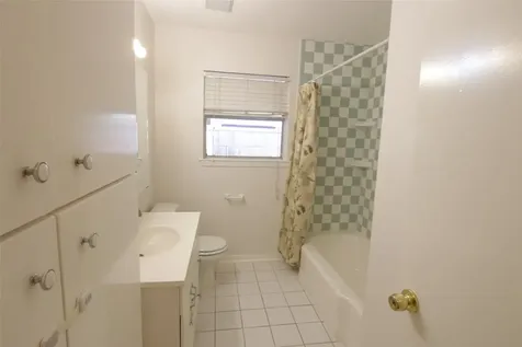 7030 Sharpview Drive Houston TX 77074
