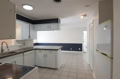 7030 Sharpview Drive Houston TX 77074
