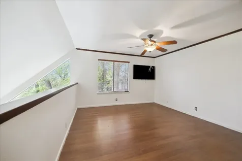 222 Litchfield Lane Houston TX 77024