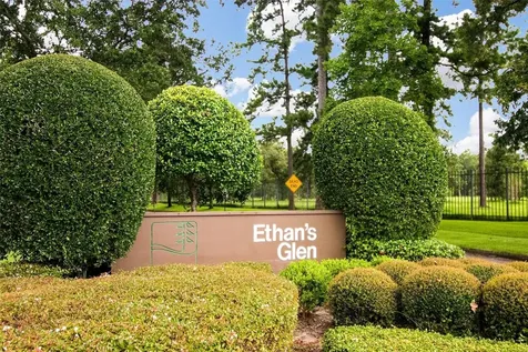 222 Litchfield Lane Houston TX 77024