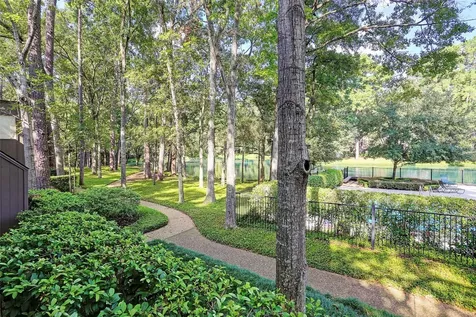 222 Litchfield Lane Houston TX 77024