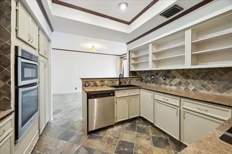 222 Litchfield Lane Houston TX 77024