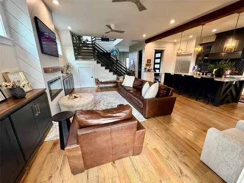 805 Cordell Street Houston TX 77009