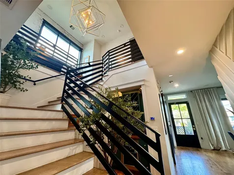 805 Cordell Street Houston TX 77009
