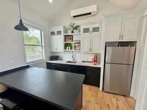 805 Cordell Street Houston TX 77009