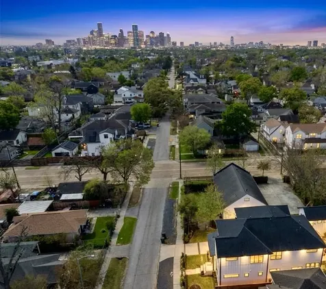 805 Cordell Street Houston TX 77009
