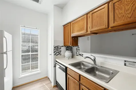 7575 Cambridge Street 1304 Houston TX 77054