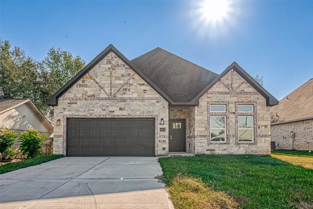 3635 Needville Avenue Needville TX 77461