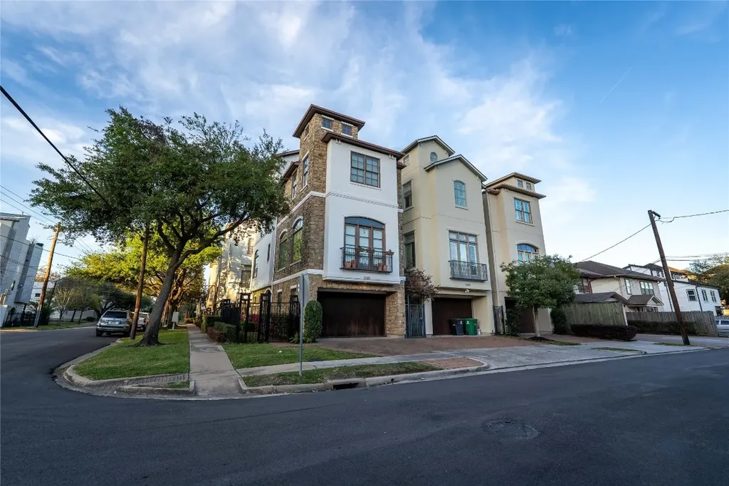 1403 Palm Street B Houston TX 77004