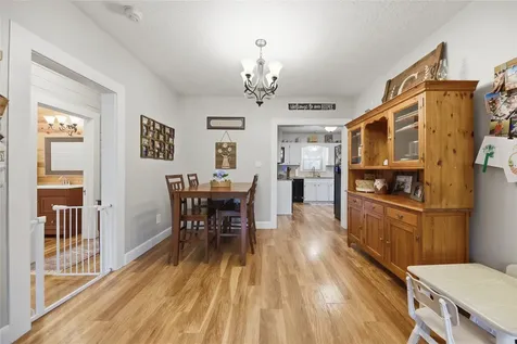 407 N Summit Street Weimar TX 78962