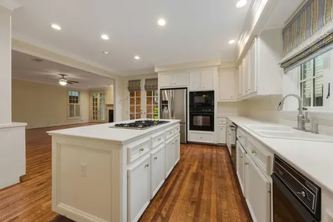3216 Rice Boulevard West University Place TX 77005