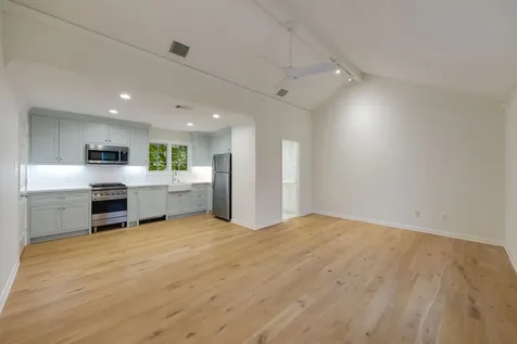 3216 Rice Boulevard West University Place TX 77005