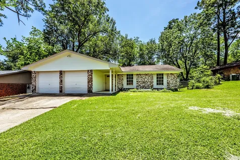 2615 Chimney Rock Huntsville TX 77320