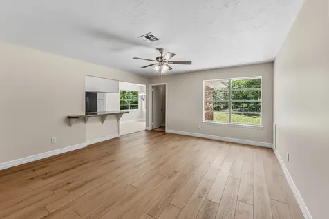 2615 Chimney Rock Huntsville TX 77320