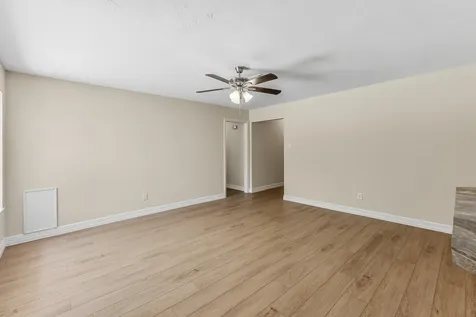 2615 Chimney Rock Huntsville TX 77320