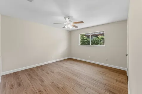 2615 Chimney Rock Huntsville TX 77320