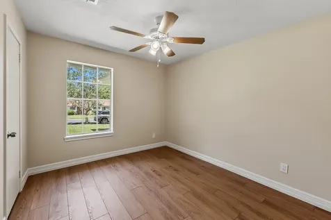 2615 Chimney Rock Huntsville TX 77320