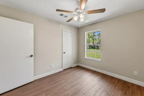 2615 Chimney Rock Huntsville TX 77320