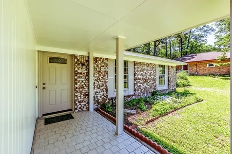 2615 Chimney Rock Huntsville TX 77320