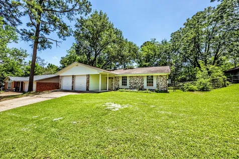 2615 Chimney Rock Huntsville TX 77320