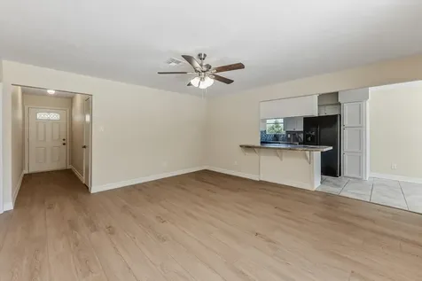 2615 Chimney Rock Huntsville TX 77320