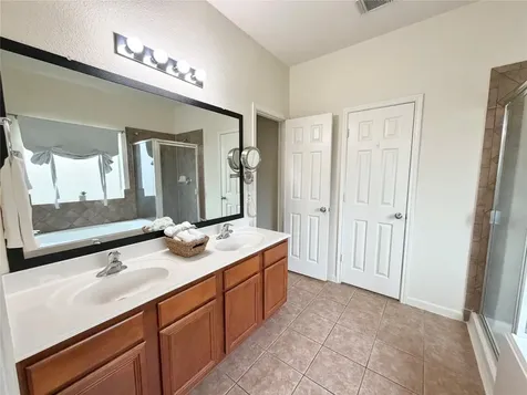 25122 Southbriar Lane Katy TX 77494