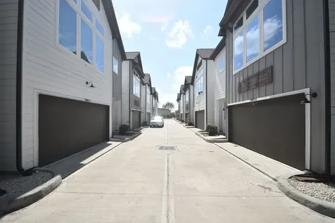 5904 Gardendale Drive B Houston TX 77092