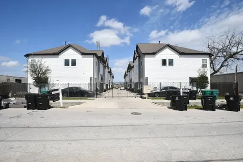5904 Gardendale Drive B Houston TX 77092