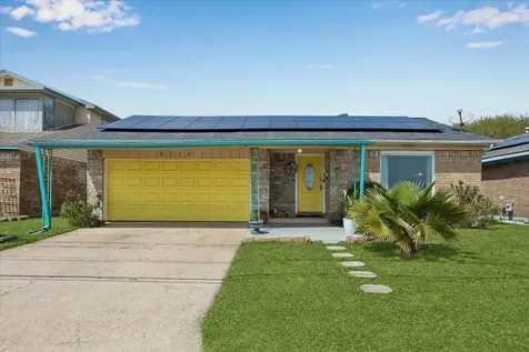 5710 Avenue T 1/2 Galveston TX 77551