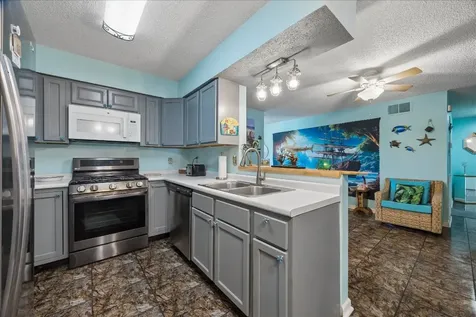 5710 Avenue T 1/2 Galveston TX 77551