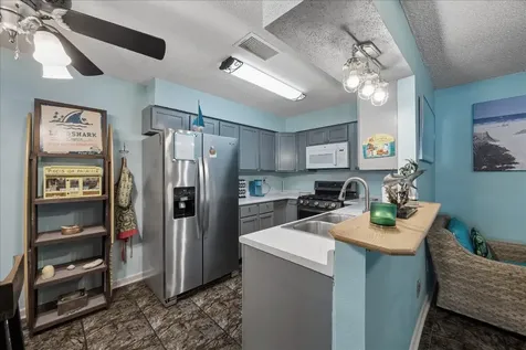 5710 Avenue T 1/2 Galveston TX 77551